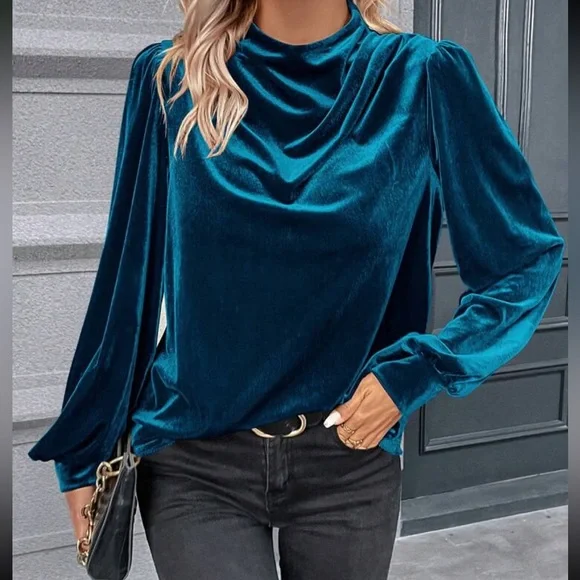Luxe navy blue draped velvet top - Picture 14 of 16